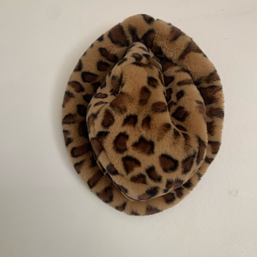 Furry bucket hat